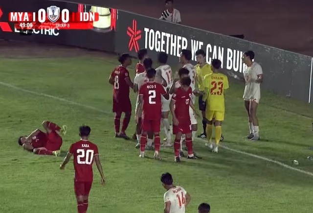 TRỰC TIẾP Myanmar 0-0 Indonesia: Indonesia liên tục thoát thua, thế trận căng như dây đàn - Ảnh 3.