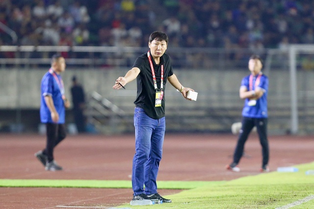 TRỰC TIẾP Việt Nam 2-0 Lào: Tuyển Việt Nam liên tục ghi bàn - Ảnh 2.