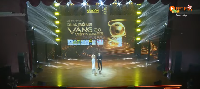 Trao giải bóng đá Việt Nam 2023: Hoàng Đức giành Quả bóng vàng; trò cưng HLV Troussier được vinh danh- Ảnh 13.