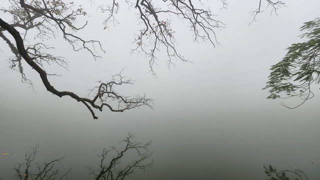 Hình ảnh 'chưa từng có' xuất hiện tại Hà Nội- sân bay Nội Bài không thể tiếp nhận máy bay- Ảnh 2. Hình ảnh 'chưa từng có' xuất hiện tại Hà Nội- sân bay Nội Bài không thể tiếp nhận máy bay- Ảnh 2.