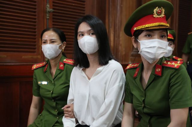 Bố Ngọc Trinh đượm buồn, chị gái mong em được khoan hồng, sớm trở về với gia đình- Ảnh 1.