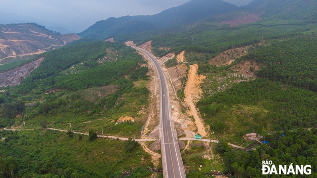 5 tuyến đường trị giá hàng chục nghìn tỷ ở Việt Nam, thường gọi là cao tốc nhưng chỉ có 2 làn xe- Ảnh 2.