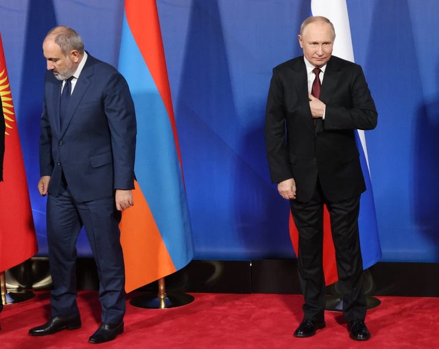 Armenia gay gắt đòi trục xuất quân Nga khỏi lãnh thổ: NATO 