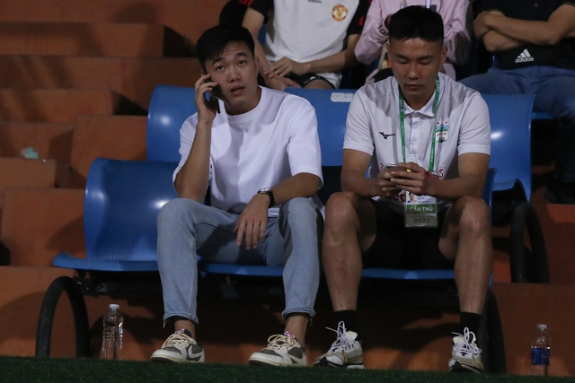 Xuân Trường: “Tôi không xem gì về bóng đá Việt Nam trên mạng xã hội”
- Ảnh 2.