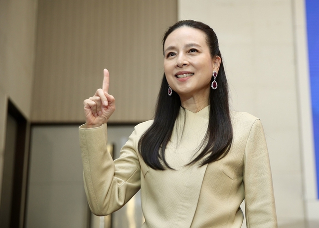 Vừa trúng cử Chủ tịch LĐBĐ Thái Lan, Madam Pang bất ngờ bị kiện- Ảnh 1.