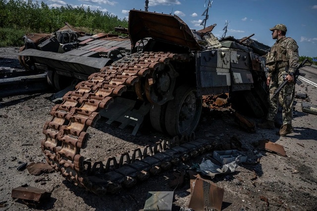 500 tăng thiết giáp Ukraine đang 