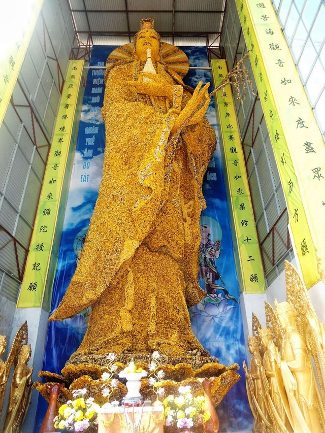 Sử dụng hàng triệu mảnh sành sứ, ngôi chùa cách trung tâm Đà Lạt 8km giữ tới 11 kỷ lục Việt Nam- Ảnh 6.