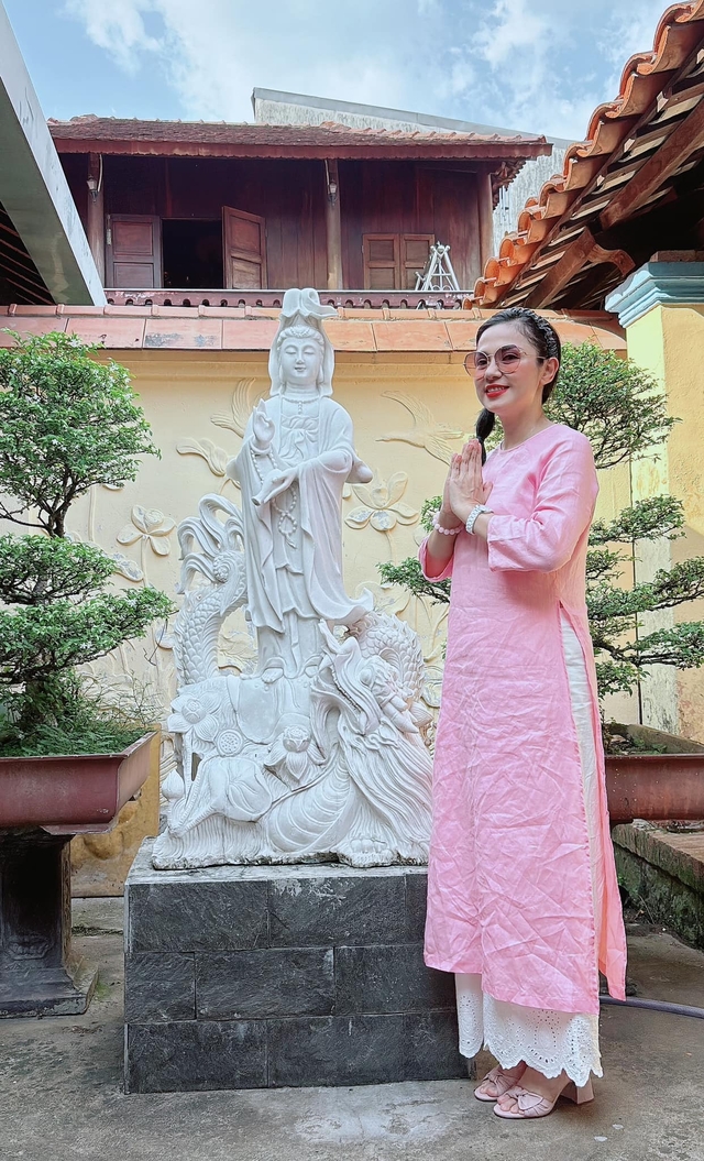 "Người đẹp Tây Đô" Việt Trinh sau giải nghệ: Là Phật tử nhiều năm, ăn chay, sống an yên ở nhà vườn 3000m2- Ảnh 17.