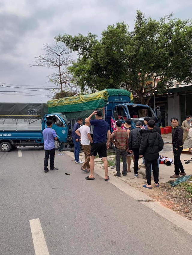 Tai nạn liên hoàn ở Bắc Giang: Camera ghi lại phút kinh hoàng, 2 xe tải kẹp nát xe máy- Ảnh 1.