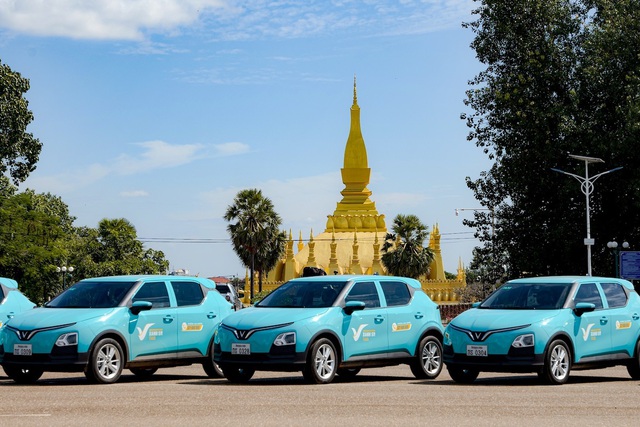 Du khách Việt cảm thán “Xanh SM Laos rẻ bàng hoàng”, hãng xe của ông Vượng đang kinh doanh thế nào ở Lào?- Ảnh 4.