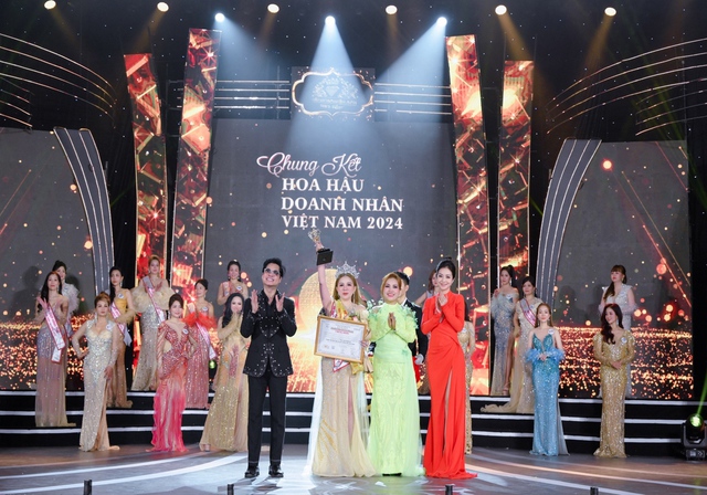 Doanh nhân Nguyễn Thị Bình đoạt danh hiệu Hoa hậu Nhân ái cuộc thi Hoa hậu Doanh nhân Việt Nam 2024- Ảnh 2.