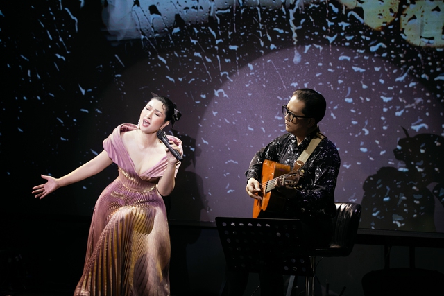 Ca sĩ Nguyễn Hồng Nhung ra album mới: 