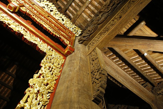 Chính điện bằng gỗ lớn nhất Việt Nam: Long sàng, ngai vua, đồ nội thất bên trong đều được dát vàng- Ảnh 5.