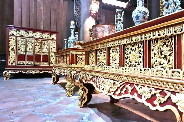 Chính điện bằng gỗ lớn nhất Việt Nam: Long sàng, ngai vua, đồ nội thất bên trong đều được dát vàng- Ảnh 6.