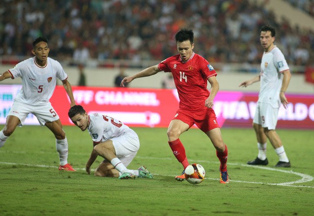 TRỰC TIẾP Việt Nam 0-3 Indonesia: Đội tuyển Việt Nam nhận trận thua nặng nề- Ảnh 2.