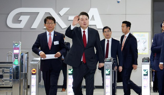 Hàn Quốc chi gần 100 tỷ USD xây tàu điện ngầm cao tốc để tránh nguy cơ... “tuyệt tự giống nòi”- Ảnh 1.
