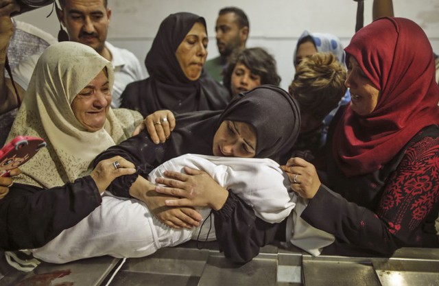 Thảm họa kinh hoàng hoành hành ở Gaza: Nguồn sống cách đó vài km nhưng vẫn nằm ngoài tầm với!- Ảnh 9.