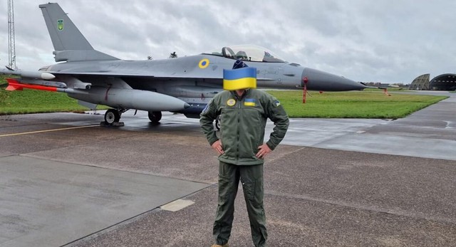 F-16 Ukraine có thể gặp cảnh 'chiếc lá cuốn bay' trước cả khi bị Nga ra tay lùng diệt?- Ảnh 1.