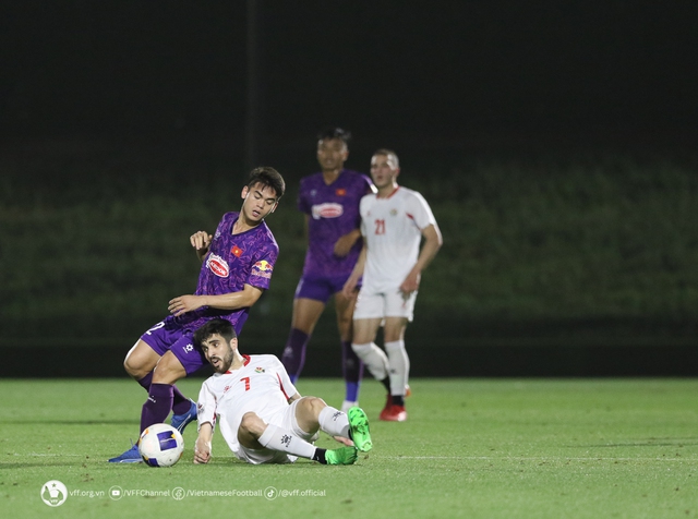 Giải U23 châu Á: U23 Việt Nam khởi đầu suôn sẻ, U23 Indonesia gây sốc trước 