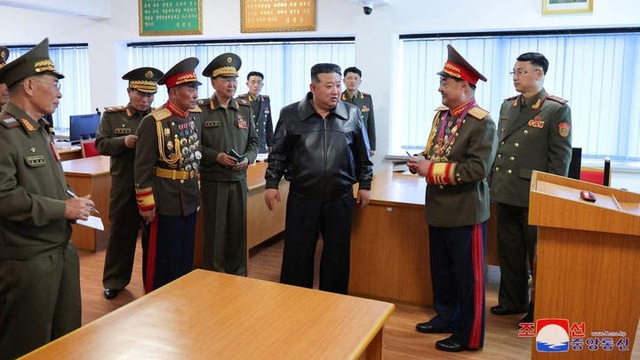 Phớt lờ đề nghị của Mỹ, ông Kim Jong Un tuyên bố 'chuẩn bị chiến tranh', vạch rõ quy luật chiến thắng- Ảnh 1.