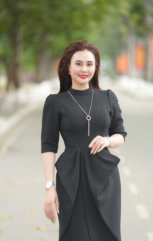 Hoa hậu Phan Kim Oanh bất ngờ trước ứng xử của cầu thủ Đoàn Văn Hậu- Ảnh 1.