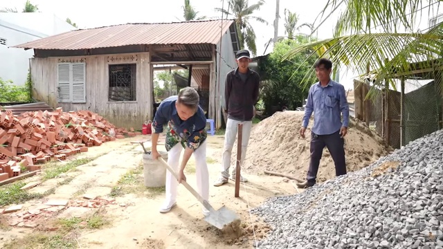 Đàm Vĩnh Hưng khởi công xây nhà cho cha nữ phạm nhân: 