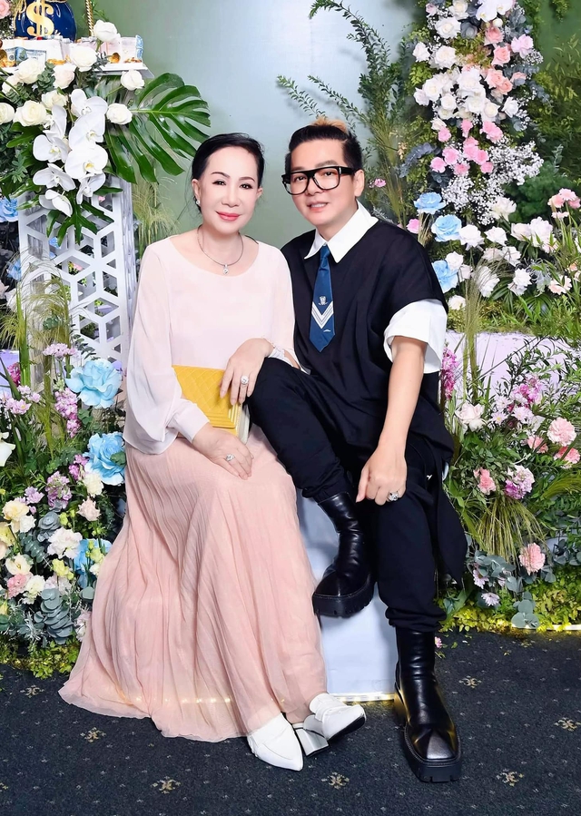 Hai ca sĩ Việt kết hôn 20, 30 năm không con cái vẫn hạnh phúc ái ân bên bạn đời- Ảnh 3.