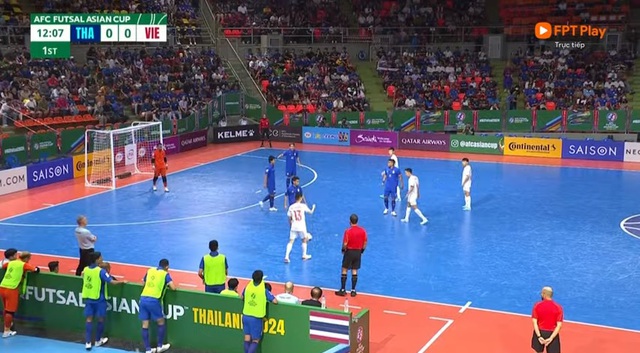 TRỰC TIẾP Thái Lan 2-1 Việt Nam: Tuyển Việt Nam chính thức vào tứ kết- Ảnh 9.