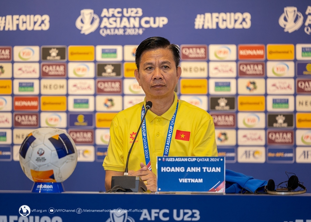 HLV Hoàng Anh Tuấn nói lời úp mở, U23 Việt Nam sẽ chỉ tung quân dự bị đấu Uzbekistan?- Ảnh 1.