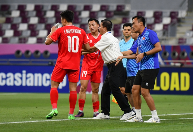 Với HLV Kim Sang-sik, bóng đá Việt Nam sẽ thay đổi hoàn toàn- Ảnh 1.