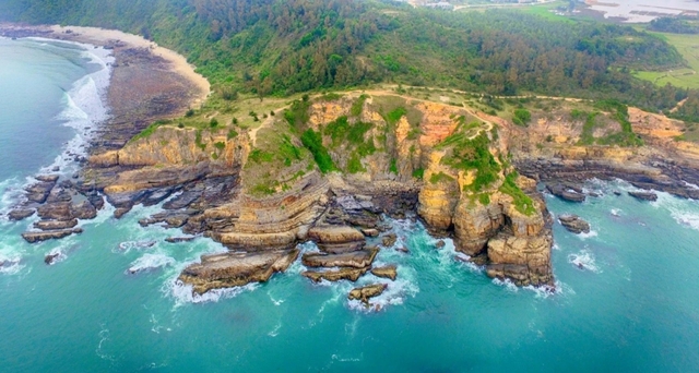 Phát hiện bãi đá hoang sơ ngay vùng biển miền Bắc, là nơi đón bình minh cực đẹp, cách Hà Nội hơn 200km- Ảnh 4.