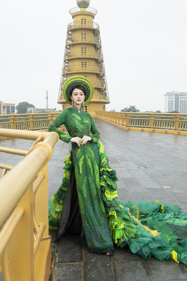 Hoa hậu Lý Kim Thảo dầm mưa để quay clip quảng bá du lịch tỉnh Phú Thọ- Ảnh 8.