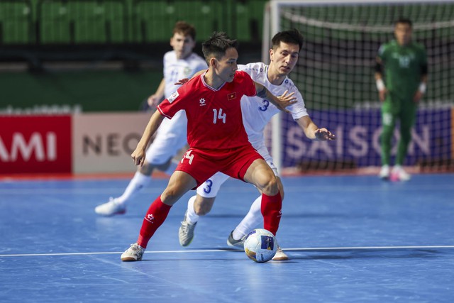 TRỰC TIẾP Việt Nam 2-3 Kyrgyzstan: Sai lầm phút cuối dẫn đến bàn thua- Ảnh 4.