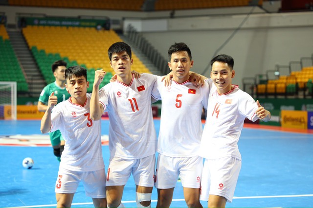 Nhận đòn đau phút cuối, tuyển Việt Nam lỡ hẹn với tấm vé dự World Cup trong cay đắng- Ảnh 1.