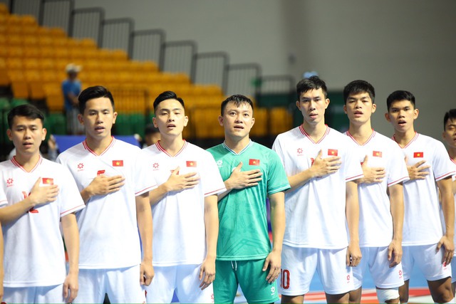 TRỰC TIẾP Việt Nam 2-3 Kyrgyzstan: Sai lầm phút cuối dẫn đến bàn thua- Ảnh 1.