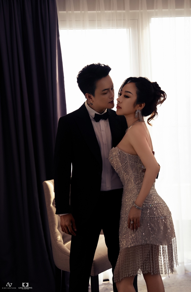 Loạt ảnh cưới siêu gợi cảm của ca sĩ TiTi (HKT) và nữ DJ Nhung Babie- Ảnh 5.