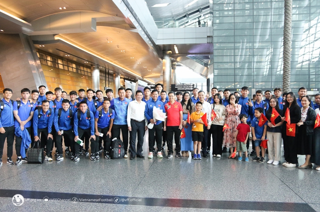 Đội tuyển U23 Việt Nam được đón tiếp chu đáo tại Doha, sẵn sàng cho buổi tập đầu tiên- Ảnh 1.