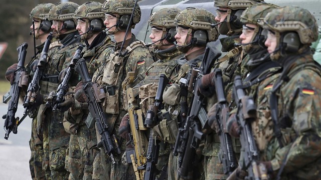 Không tới Ukraine, quân đội nước EU trực tiếp áp sát Nga: Gần 5.000 lính tiếp ứng, Kremlin cảnh cáo nóng- Ảnh 1.