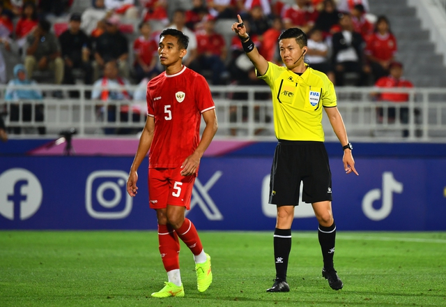 Trách trọng tài xử ép, nhưng U23 Indonesia đang dẫn đầu thông số 