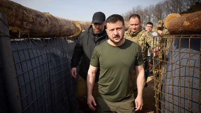 Báo Ukraine: 'Tuyến phòng thủ 3 lớp giá 176 triệu USD đang ở nơi đâu?'- Ảnh 8.