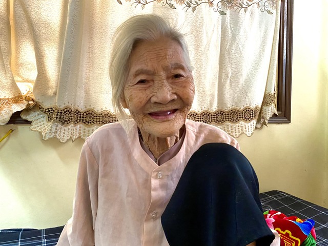 Cụ bà 100 tuổi vẫn minh mẫn, khỏe mạnh: Bí quyết nằm ở 2 điều ai cũng làm được- Ảnh 1.