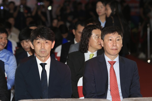 Sếp VFF nói lời thận trọng về AFF Cup 2024, HLV Kim Sang-sik tuyên bố thẳng: "Tôi muốn vô địch"- Ảnh 2.