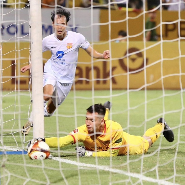 Bất ngờ ngồi dự bị tại V.League, Filip Nguyễn có mất luôn suất bắt chính ở đội tuyển Việt Nam?- Ảnh 2.