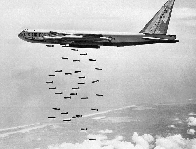 Kinh ngạc tuổi thọ của 'pháo đài bay' B-52: Hung thần không quân Mỹ chỉ thảm bại duy nhất ở Việt Nam- Ảnh 3.