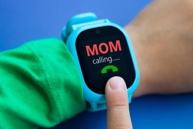 7 tiêu chí chọn mua đồng hồ thông minh cho cha mẹ: Điều đầu tiên chắc chắn phải có- Ảnh 1.