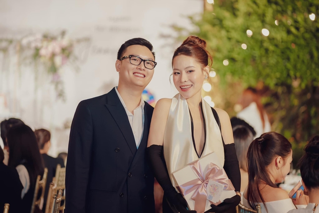 Xe tải mất lái tông nát đầu Mercedes rước dâu, hành động của cô dâu khi tỉnh dậy khiến họ hàng ngỡ ngàng- Ảnh 7. Xe tải mất lái tông nát đầu Mercedes rước dâu, hành động của cô dâu khi tỉnh dậy khiến họ hàng ngỡ ngàng- Ảnh 7.