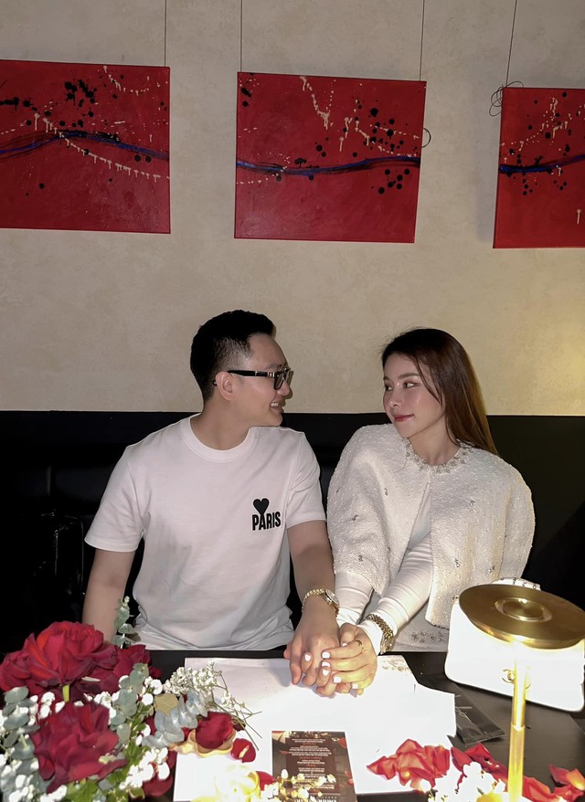 Xe tải mất lái tông nát đầu Mercedes rước dâu, hành động của cô dâu khi tỉnh dậy khiến họ hàng ngỡ ngàng- Ảnh 3. Xe tải mất lái tông nát đầu Mercedes rước dâu, hành động của cô dâu khi tỉnh dậy khiến họ hàng ngỡ ngàng- Ảnh 3.