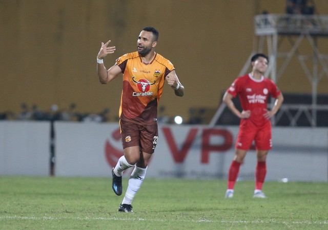 HLV Vũ Tiến Thành: 