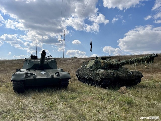 135 tăng mới của Ukraine: Khó kiếm đối thủ 'đủ tầm'?- Ảnh 1.