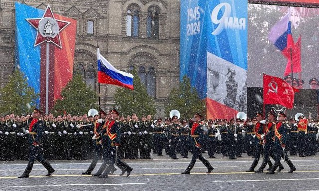 Nga duyệt binh Ngày Chiến thắng: TT Putin tuyên bố làm tất cả để ngăn chặn bùng phát xung đột toàn cầu- Ảnh 13.